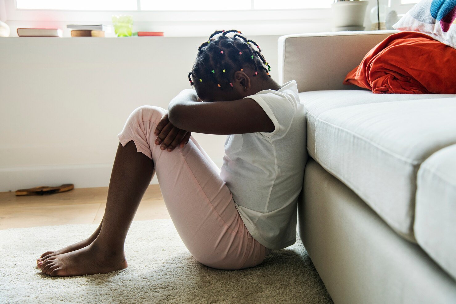Grief in Young People: Signs a Teenager May Be Struggling With Loss